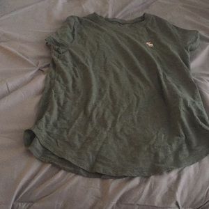 Abercrombie kids green tee shirt